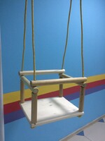 Качели подвесные (деревянные) - fgospostavki.ru - Томск
